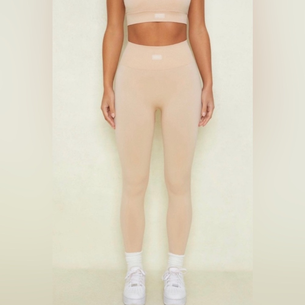 Bo+Tee Seamless Nude Workout Set